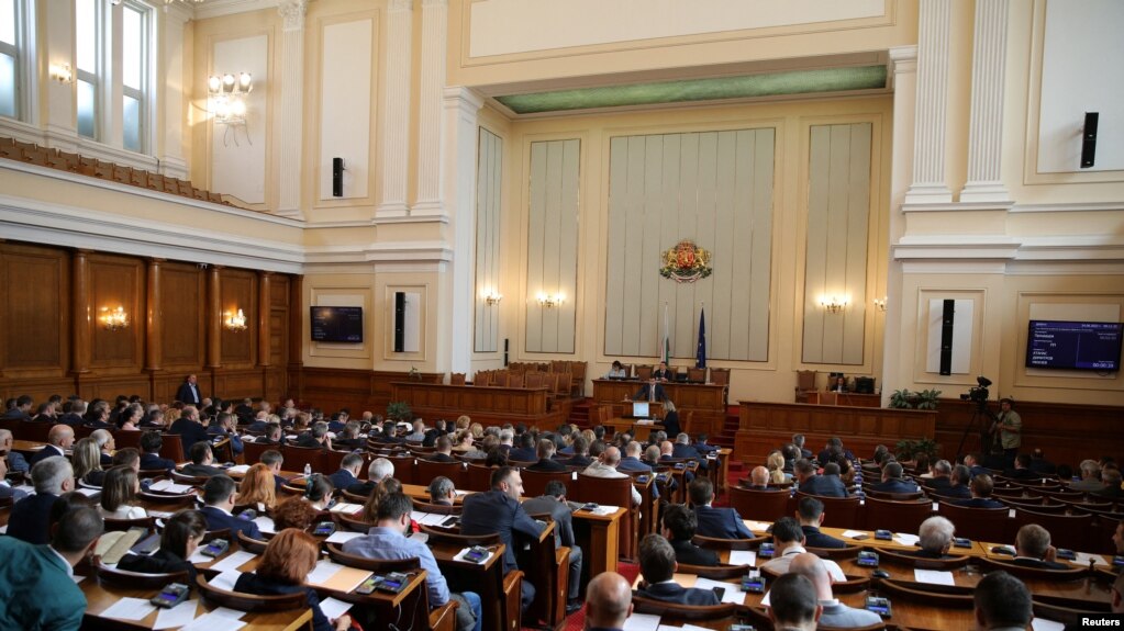 Parlamenti bullgar voton për të zhbllokuar bisedimet e Maqedonisë së Veriut për anëtarësim në BE
