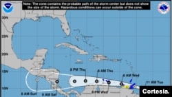 Cono de posible trayectoria de perturbación tropical en el Caribe del Centro Nacional de Huracanes de EEUU. 