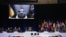 Ukrajinski predsednik Volodimir Zelenski govori, putem video linka, na samitu NATO-a u Madridu (Foto: AP /Manu Fernandez)