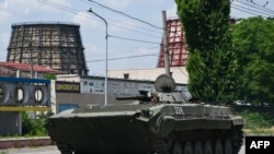 Украинская бронемашина на одной из улиц Краматорска. 6 июля 2022 г. 