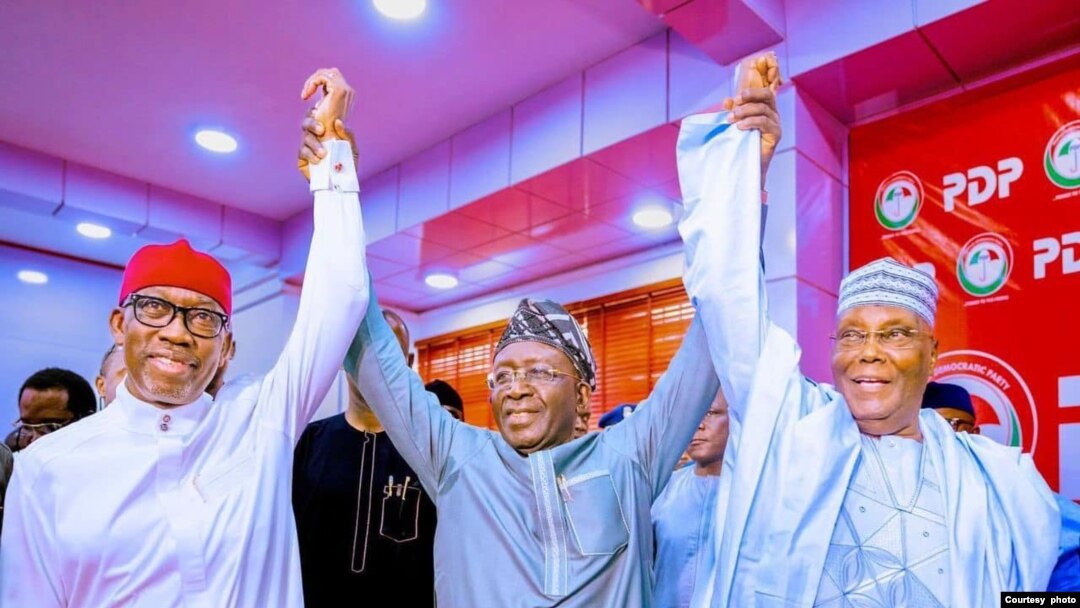 Lokacin da aka zabi Ifeanyi Okowa, hagu, a matsayin abokin takarar Atiku, dama (Hoto: Facebook/PDP)