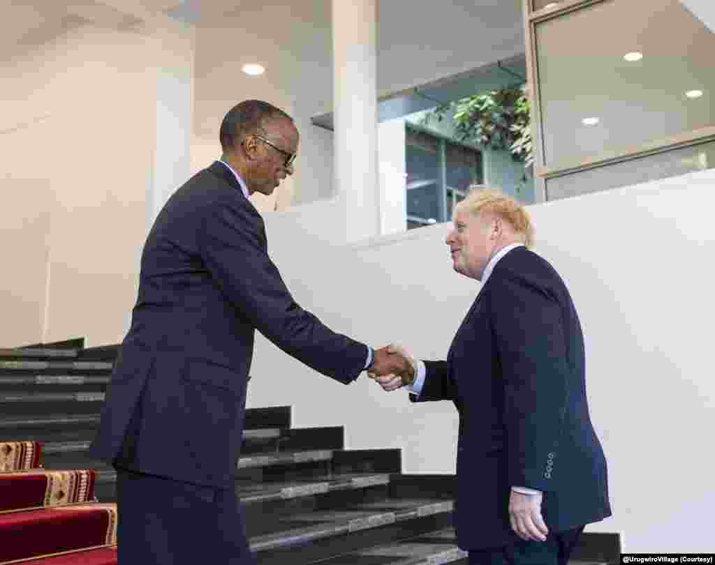 Mu bategetsi bandi b&#39;Ubwongereza bitabiriye CHOGM 2022, harimwo umushikiranganji wa mbere w&#39;Ubwongereza, Boris Johnson.