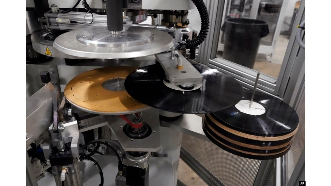 Vinyl records surge during pandemic, keeping sales spinning