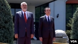 Premijeri Albanije i Kosova, Edi Rama i Aljbin Kurti (Foto: VOA)