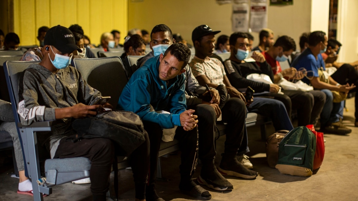 ¿Qué Beneficios Y Ayudas Pueden Recibir Los Venezolanos Con Parole ...