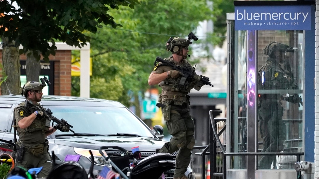 芝加哥近郊独立日庆祝游行发生枪击惨案 嫌疑人已被警方羁押
