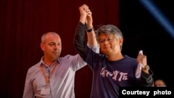 香港劳权监察总干事蒙兆达在2022年6月中旬出席出席法国工人民主联盟的大会并发言 。(蒙兆达脸书照片)