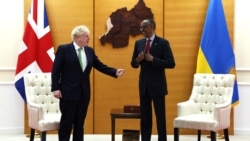 A Kigali, Boris Johnson défend l'accord migratoire Rwanda-Royaume-Uni