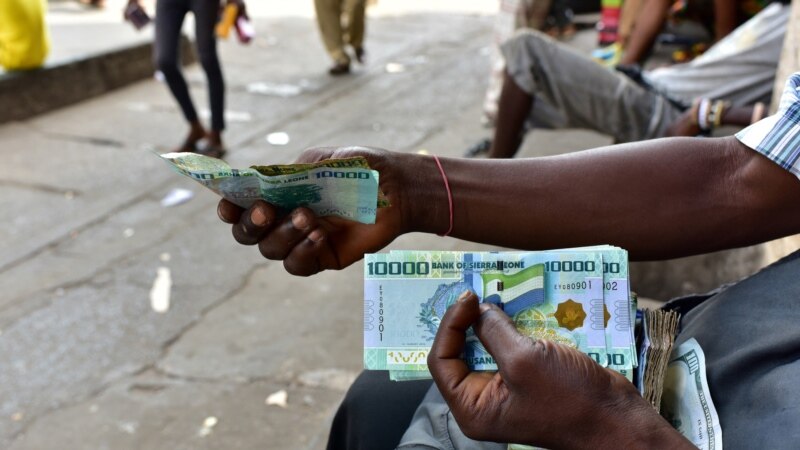 La Sierra Leone lance de nouveaux billets de banque pour rétablir la confiance