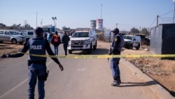 Fusillades dans deux bars sud-africains: les similitudes intriguent les enquêteurs