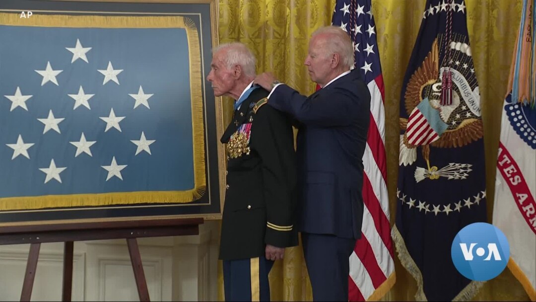 Biden awards Medal of Honor to Vietnam War pilot Larry Taylor