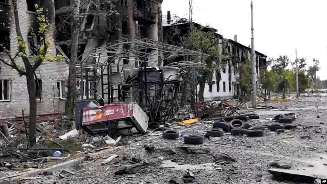 Hình ảnh đổ nát ở Lysychansk.