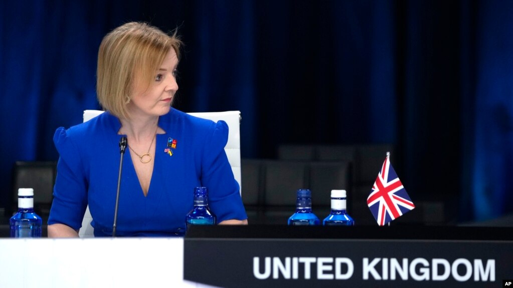 英国外交大臣特拉斯（ Liz Truss）在马德里北约峰会上。（2022年6月29日）(photo:VOA)