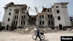 A destroyed theatre building in the southern port city of Mariupol, Ukraine, April 25, 2022. (REUTERS/Alexander Ermochenko)