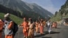 Ziarah Tahunan Umat Hindu di Kashmir Kembali Dibuka Setelah Tutup Selama Tiga Tahun