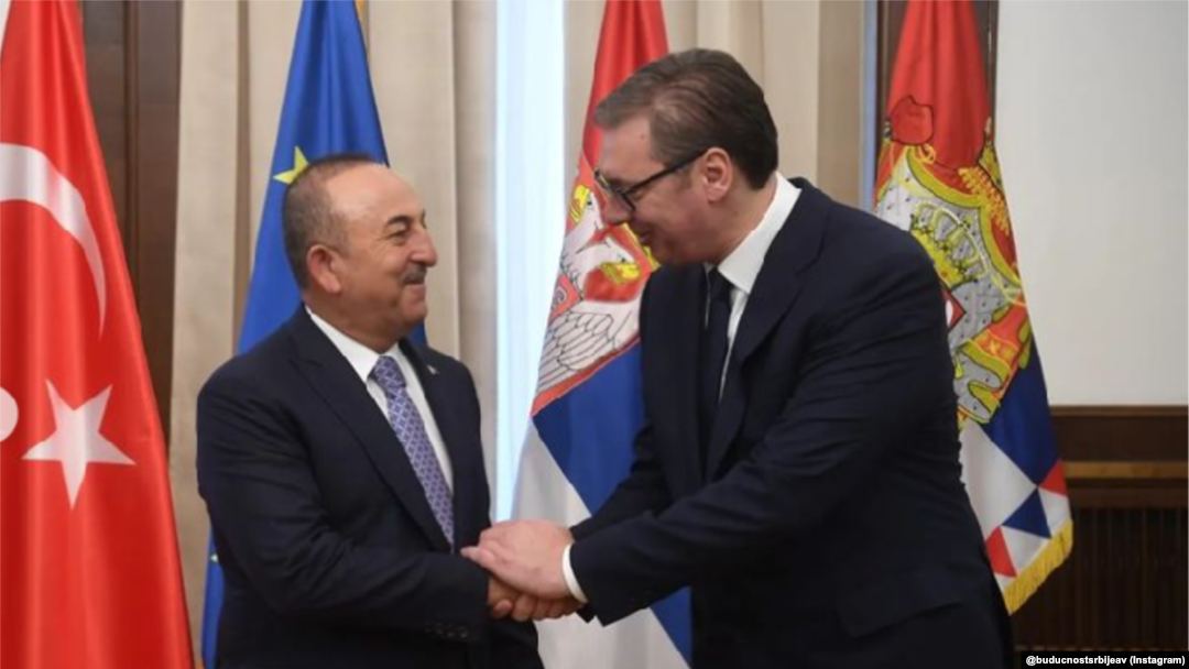 Turski šef diplomatije Mevlut Čavušoglu i predsednik Srbije Aleksandar Vučić (Instagram)
