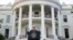 Foto Achiv: Prezidan Joe Biden pran la pawol pandan yon selebrasyon 4 Jiye sou gazon sid Lamezonblanch la, 4 Jiye 2021. 