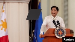 Presiden Filipina Ferdinand "Bongbong" Marcos Jr., menyampaikan pidato di Museum Nasional di Manila, Filipina, 30 Juni 2022. REUTERS/Eloisa Lopez