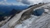 Sector del glaciar Marmolada de los Alpes italianos del que se desprendió una enorme masa de hielo que mató a por lo menos siete personas el 3 de julio del 2022. Foto del 6 de julio.