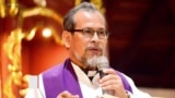 Oposición considera “preso político” a sacerdote nicaragüense condenado a 2 años de cárcel 