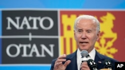 조 바이든 미국 대통령이 30일 나토 정상회의가 열린 스페인 마드리드에서 기자회견을 했다.