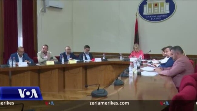 Shqipëri, opozita kërkon mbarimin e mandatit të deputetes Olta Xhaçka