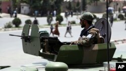 아프간 수도 카불을 경비하는 정부군 (자료사진)