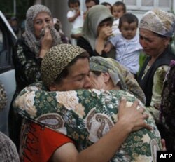 Qo'zg'olon va elatlararo qirg'inni boshidan kechirgan Qirg'iziston arab dunyosidagi inqiloblarni xavotir bilan kuzatayapti