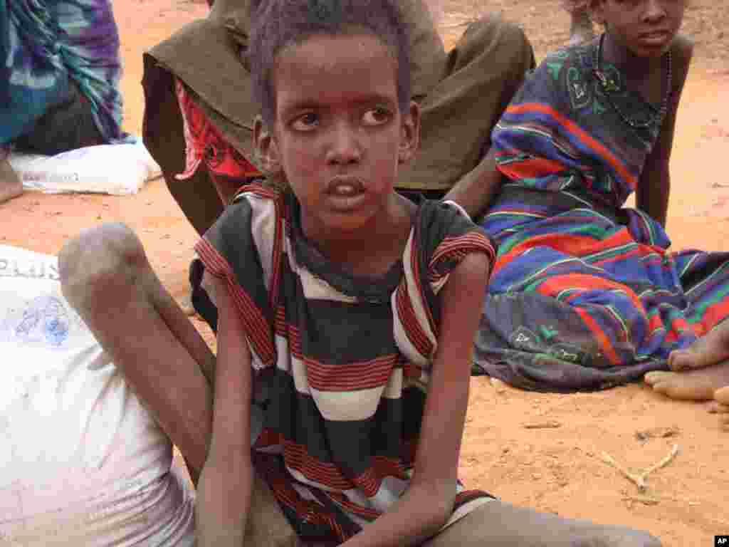 Sawirro: Booqashada Mark Bowdon ee Doolow