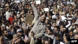 Egjipt: Pritet marshimi i mbi një milion protestuesve, ndërsa ushtria zotohet të përmbahet