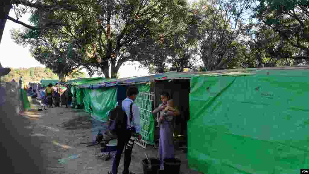 အထက်မြတ်လှဲ စစ်ရှောင်စခန်း မြင်ကွင်း