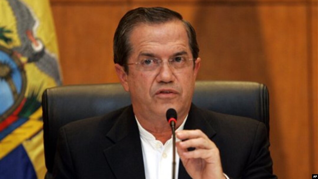 Menteri Luar Negeri Ekuador, Ricardo Patino hari Rabu (26/6) memberikan penjelasan mengenai pemberian suaka bagi Edward Snowden.