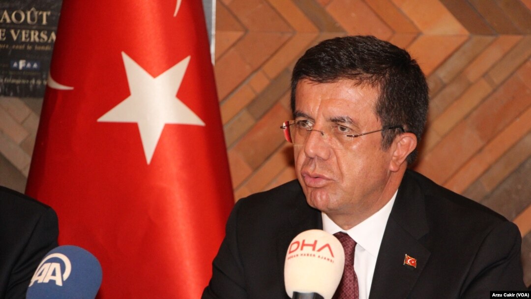 Menteri Ekonomi Turki, Nihat Zeybekci di Paris, 25 November 2016. (Foto: dok).