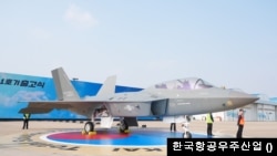 2026년 3월 25일 경남 사천 한국항공우주산업(KAI) 본사에서 열린 한국형 전투기 KF-21 '보라매' 양산 1호기 출고식.