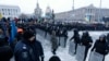 우크라이나 경찰, 시위 현장서 철수 