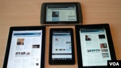 Comparados con el iPad 2 (izquierda) y el Sony Tablet S (derecha), estos dos táblets son de tamaño reducido.