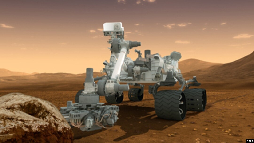 El Curiosity lleva un laboratorio a bordo y dispone de un brazo robótico con disímiles herramientas.