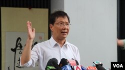 2019年7月9日，香港泛民議員郭家麒記者會上駁斥特首講話 （美國之音申華拍攝）