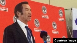 Vaimbove mutungamiri weBotswana VaSeretse Khama Ian Khama vachitaura kumusangano weCZI muBulawayo.