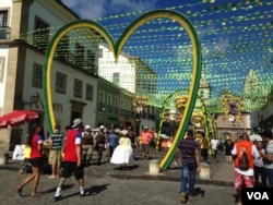 Street scenes during the World Cup, Salvador, Brazil, July 1, 2014. (Nicholas Pinault/VOA).