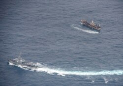 El secretario de Estado de Estados Unidos, Mike Pompeo, dijo a finales de agosto que los informes de la presencia de cientos de embarcaciones chinas cerca de las Islas Galápagos resultan "baprofundamente preocupantes".