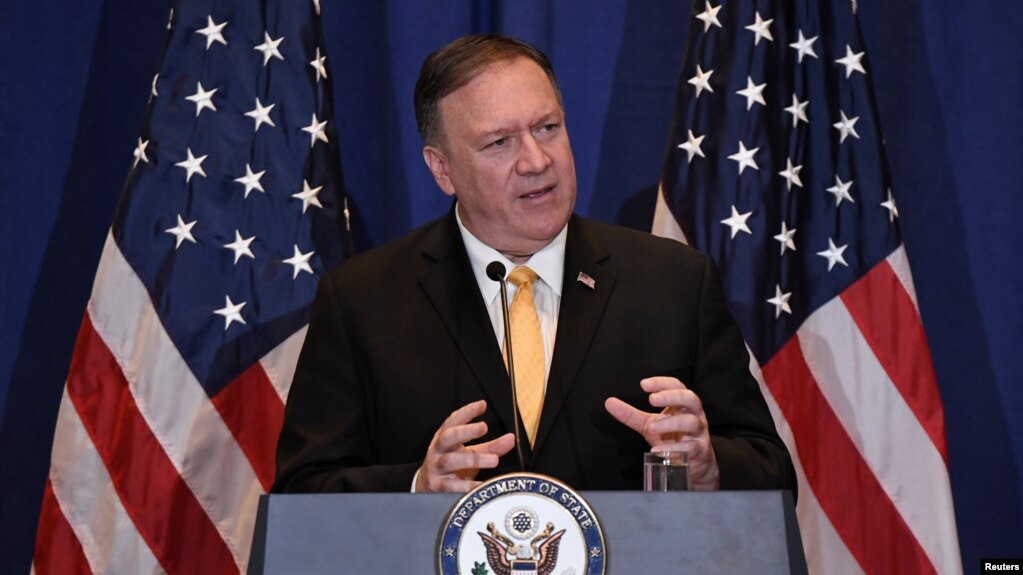 Ba ủy ban của Hạ viện ra trát buộc Ngoại trưởng Mỹ Mike Pompeo giao nộp tài liệu liên quan tới Ukraine trong cuộc điều tra luận tội nhắm vào Tổng thống Trump.