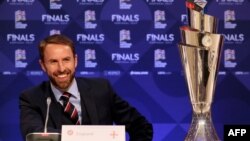 Manajer timnas sepak bola Inggris, Gareth Southgate, saat mengikuti undian semifinal turnamen UEFA Nations League di Dublin, 3 Desember 2018. 