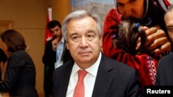 Ketua UNHCR Antonio Guterres menjadi tuan rumah konferensi penyelamatan pencarai suaka lewat laut di Jenewa, Swiss (foto: dok).