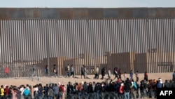 Migrantët në kufirin e SHBA