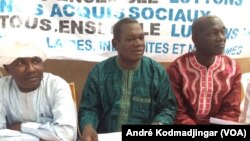 Leaders de la plateforme revendicative lors d'une conférence de presse à N’Djamena, Tchad, 5 novembre 2016. (VOA/André Kodmadjingar)