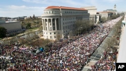 美國 “為生命遊行” 反槍支暴力集會