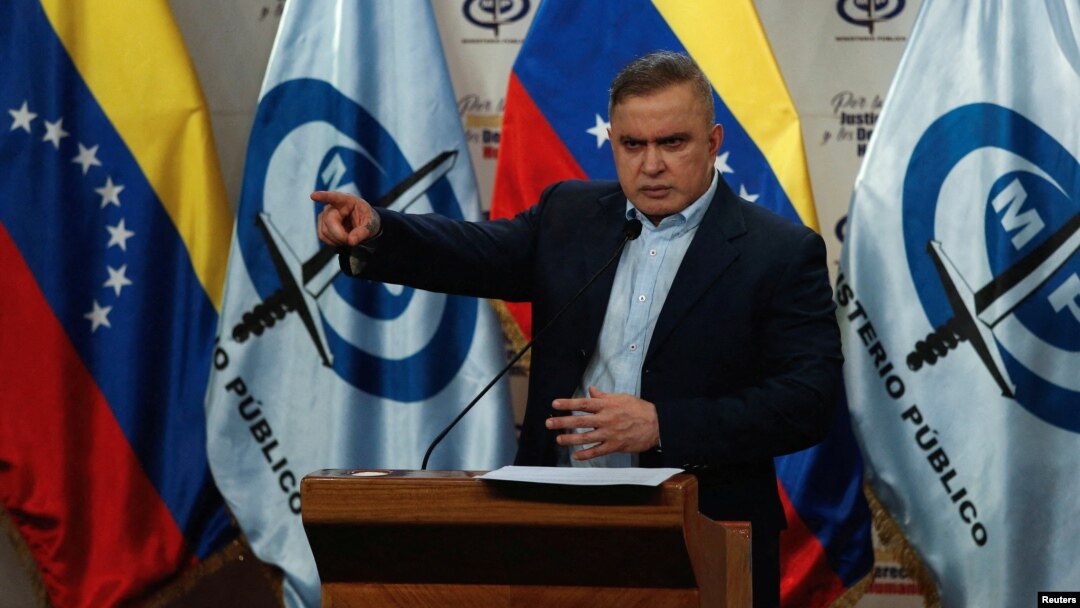Tarek William Saab, fiscal general de Venezuela, preside una conferencia de prensa en Caracas sobre la trama de corrupción en varias industrias del Estado, el 3 de abril de 2023.
