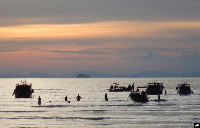 90 persen terumbu karang mengalami kerusakan di Teluk Maya, Pulau Phi Phi leh, Thailand.