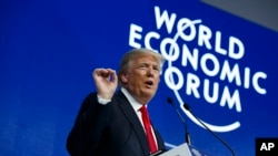 도널드 트럼프 미국 대통령이 26일 스위스 다보스에서 열린 세계경제포럼(WEF)에서 연설하고 있다. 